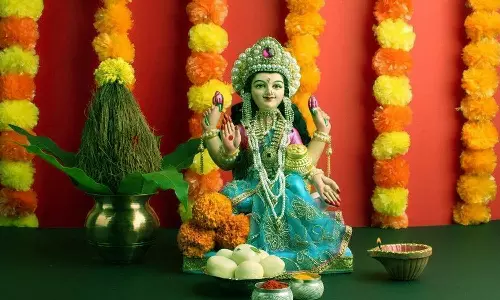 வரலட்சுமி விரதம் மேற்கொண்டு சாபம் நீங்க பெற்ற தேவகுல பெண்