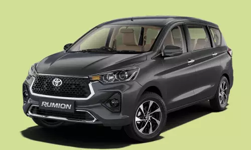 டொயோட்டா ருமியன் புதிய வேரியண்ட் இந்தியாவில் அறிமுகம்