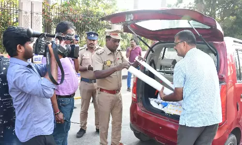 தமிழகத்தில் பறக்கும் படை சோதனை: இதுவரை ரூ.1,309 கோடி பணம், பொருட்கள் பறிமுதல்