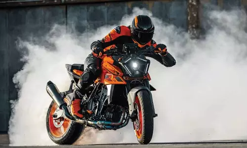 பெரிய பைக் மாடல்களை இந்தியா கொண்டுவரும் கே.டி.எம். - எப்போ தெரியுமா?