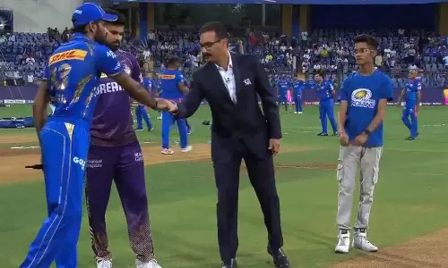 டாஸ் போடுவதில் மீண்டும் ஏமாற்று வேலை காட்டிய மும்பை- வைரலாகும் வீடியோ