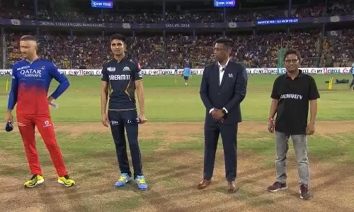 குஜராத் டைட்டன்ஸ்க்கு எதிராக ஆர்சிபி பந்து வீச்சு