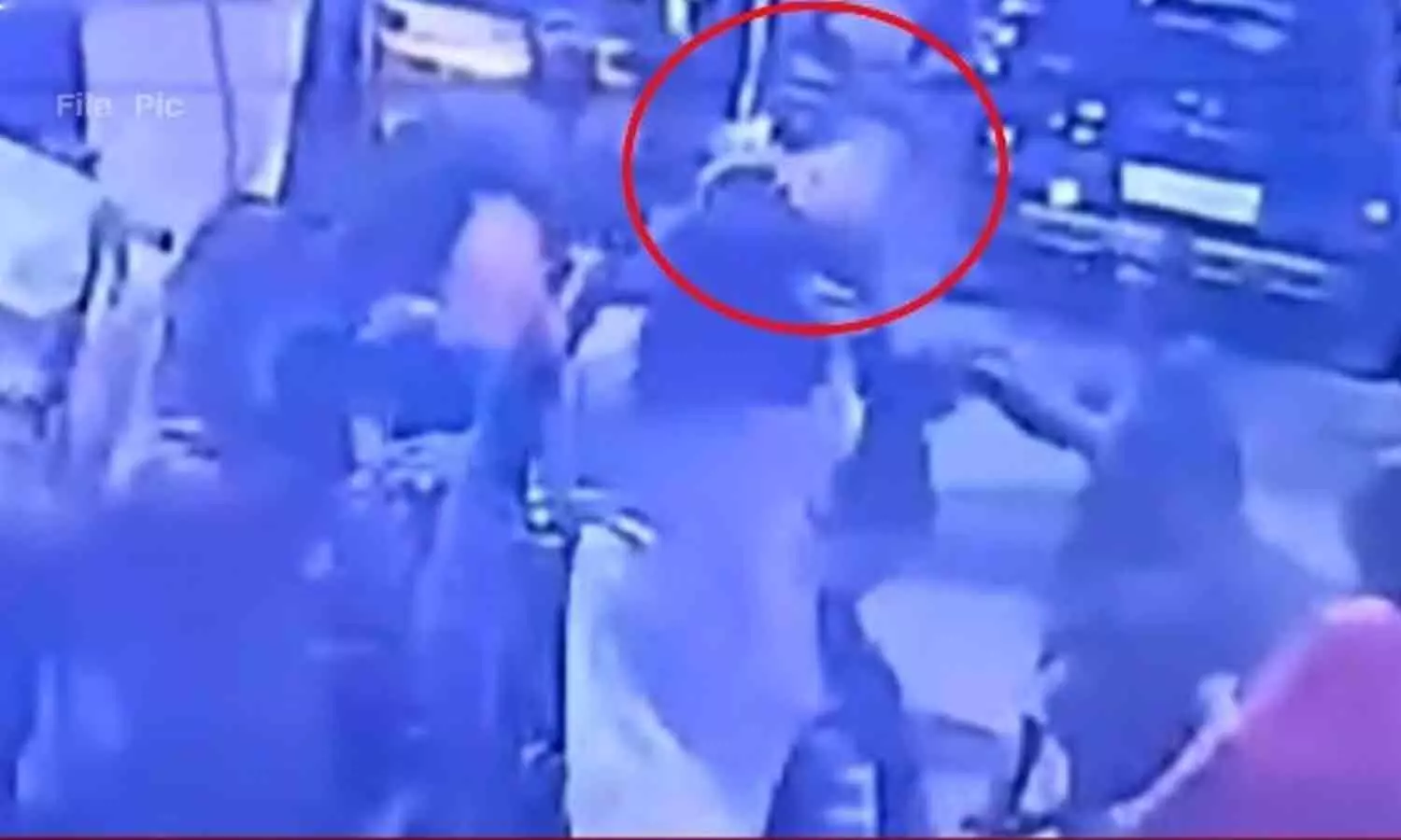 விருகம்பாக்கத்தில் விசிக - புரட்சி பாரதம் கட்சியினர் இடையே மோதல்- போலீசார் விசாரணை