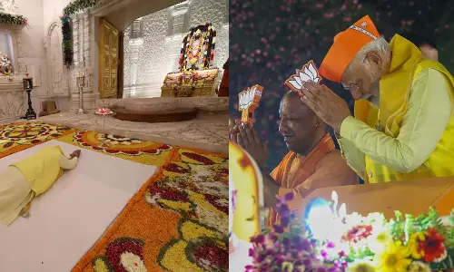 அயோத்தி ராமர் கோவிலில் பிரதமர் மோடி- ரோட் ஷோவிலும் பங்கேற்றார்