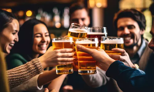 கோடை வெயிலின் தாக்கத்தால் பீர் விற்பனை ஜோரு!