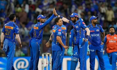 பாண்ட்யா- சாவ்லா அசத்தல் பந்து வீச்சு: ஐதராபாத்தை 173 ரன்னில் கட்டுப்படுத்தியது மும்பை