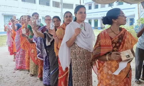 3-ம் கட்ட வாக்குப்பதிவு... காலை 11 மணி நிலவரப்படி 25.41 சதவீத வாக்குகள் பதிவு