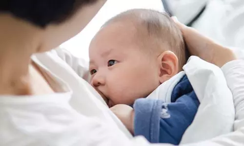 தாய்ப்பால் சுரப்பை அதிகரிக்க உதவும் எளிமையான வழிகள்