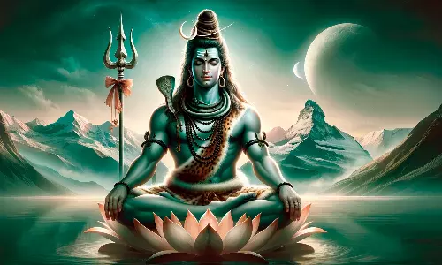 சிவனின் இந்த 12 பெயர்களை சொல்லி அர்ச்சனை செய்யுங்கள்