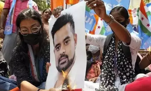 பிரஜ்வல் ரேவண்ணாவுக்கு எதிராக ப்ளூ கார்னர் நோட்டீஸ்: சிபிஐ தகவல்