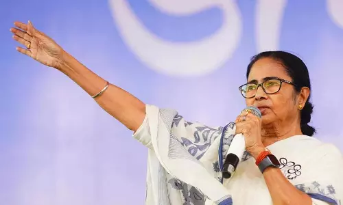 மாதிரி நடத்தை விதிகள் மோடி நடத்தை விதியாக மாறிவிட்டது: தேர்தல் ஆணையம் மீது மம்தா பானர்ஜி சாடல்