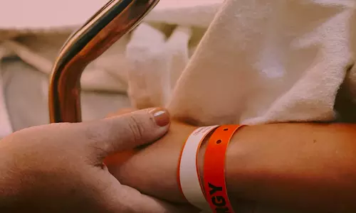 மனைவியின் காதலால் 10 வருடங்களுக்கு பிறகு கோமாவில் இருந்து மீண்ட நபர்