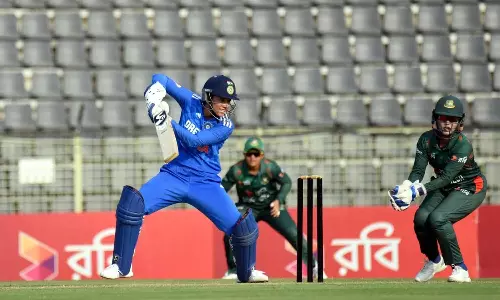 டி20 பெண்கள் கிரிக்கெட்: வங்காளதேசத்தை ஒயிட்வாஷ் செய்தது இந்தியா