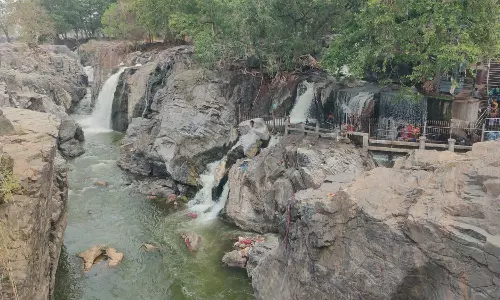 ஒகேனக்கல்லில் நீர்வரத்து 800 கனஅடியாக அதிகரிப்பு