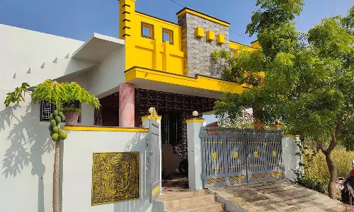 பெண் போலீஸ் இன்ஸ்பெக்டர் வீட்டில் ரூ.1.30 கோடி நகை-பணம் கொள்ளை