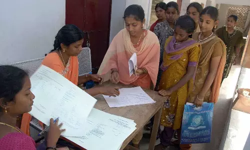 பிளஸ்-1 மாணவர் சேர்க்கை 13ம் தேதி தொடங்குகிறது- ஆசிரியர்கள் பள்ளியில் இருக்க அறிவுறுத்தல்