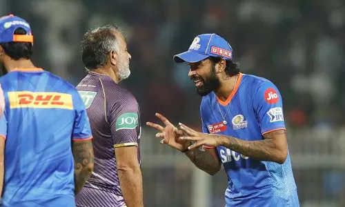 16 ஓவர்கள் கொண்ட போட்டி: கொல்கத்தாவுக்கு எதிராக மும்பை பந்து வீச்சு தேர்வு