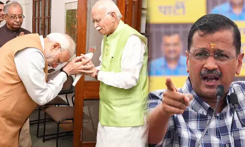 பாஜகவில் 75 வயதில் ஓய்வு பெறும் விதி அத்வானிக்கு மட்டும்தானா, மோடிக்கு இல்லையா?- கெஜ்ரிவால்