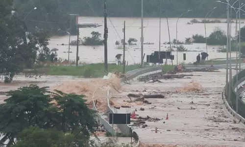 இந்தோனேசியாவில் வெள்ளப்பெருக்கு, நிலச்சரிவு- 28 பேர் உயிரிழப்பு