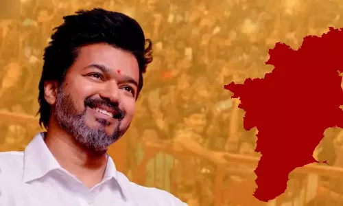தயாராகி கொண்டிருக்கும் தமிழக வெற்றிக் கழக கொடி...- மாநாட்டில் அறிமுகப்படுத்த திட்டம்