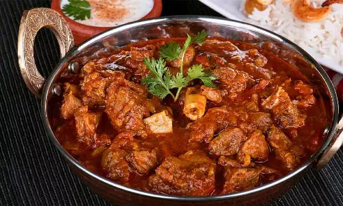 கொஞ்சம் வித்தியாசமாக, ஆந்திரா மட்டன் கிரேவி இப்படி செய்துபாருங்க!