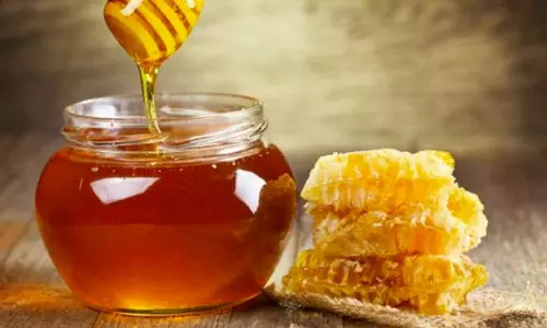 தேன் மருத்துவம்