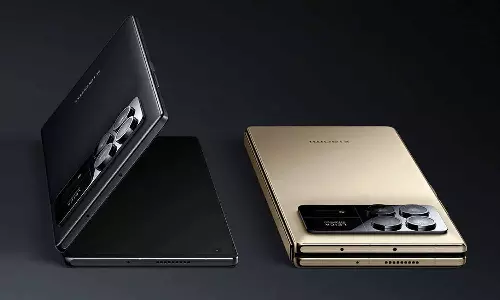 67 வாட் பாஸ்ட் சார்ஜிங் வசதி, கவர் ஸ்கிரீன் கொண்ட சியோமி ப்ளிப் போன் - லீக் ஆன புகைப்படம்