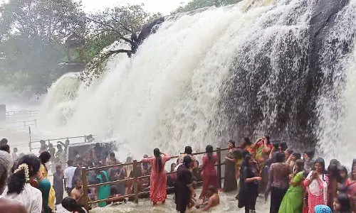 தமிழகத்தில் பரவலாக கோடை மழை