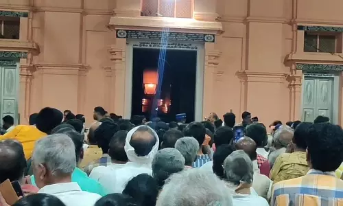 வடலூர் சத்திய ஞான சபையில் மாத ஜோதி தரிசனம்