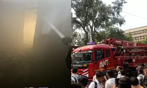 டெல்லி வருமான வரித்துறை அலுவலகத்தில் தீ விபத்து- ஒருவர் பலி