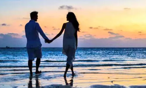 டிரெண்டாகும் நட்பு திருமணம்