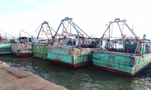 நெல்லை மாவட்ட மீனவர்கள் கடலுக்குள் செல்ல வேண்டாம் என மாவட்ட நிர்வாகம் அறிவிப்பு