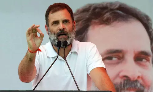 உங்கள் ஒரு வாக்கு- 30 இலட்சம் பேருக்கு அரசு வேலை, பெண்களுக்கு மாதம் ரூ.8,500: ராகுல்காந்தி வாக்குறுதி