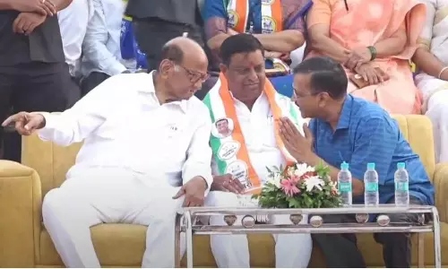 பாஜனதா வெற்றி பெற்றால் சரத் பவார், உத்தவ் தாக்கரேயை ஜெயிலில் அடைக்கும்: கெஜ்ரிவால்