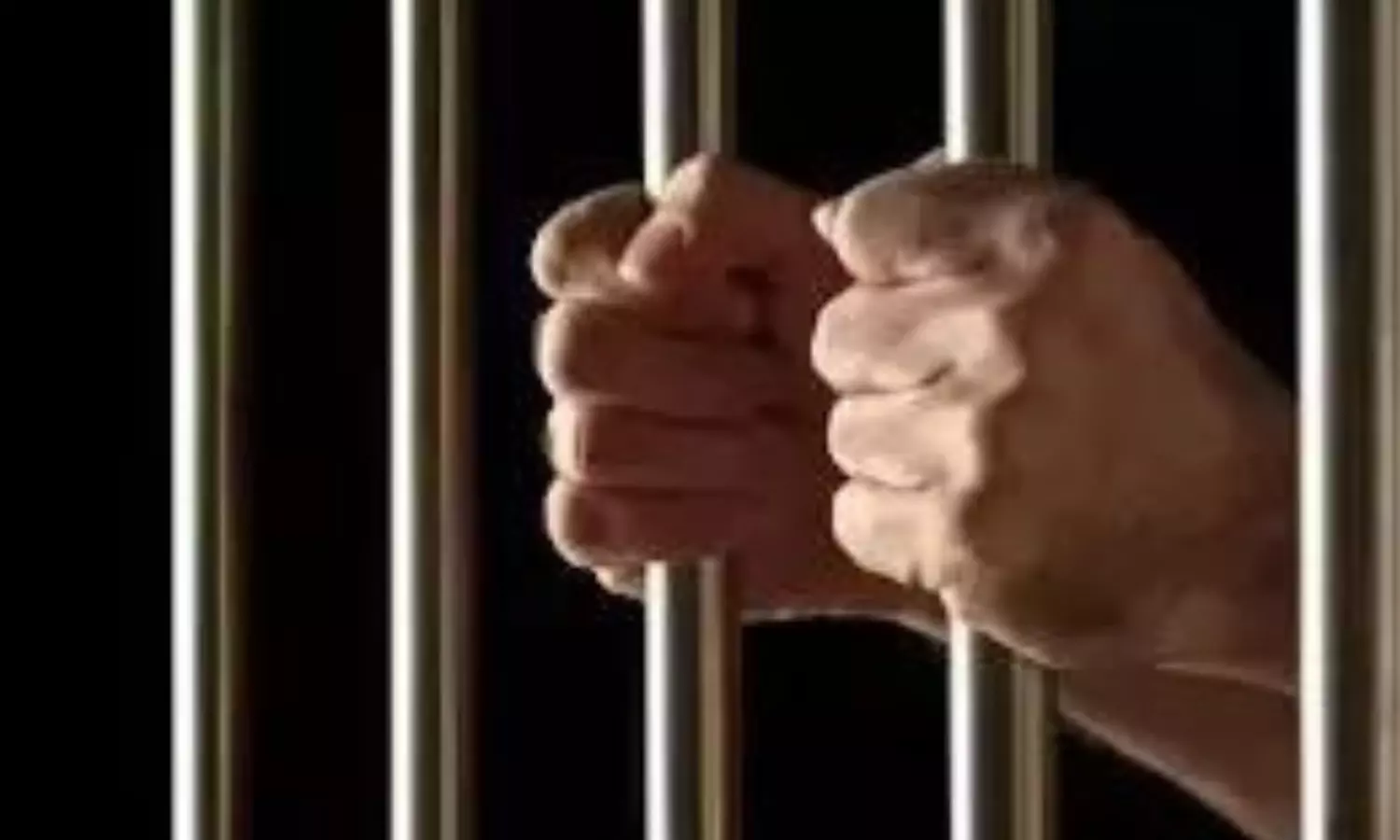 5 ரூபாய் லஞ்சம் வாங்கிய கம்ப்யூட்டர் ஆபரேட்டர் கைது- லஞ்ச ஒழிப்புத்துறை அதிரடி