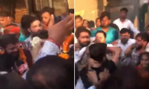 டெல்லியில் காங்கிரஸ் வேட்பாளர் கன்னையா குமார் மீது திடீர் தாக்குதல்