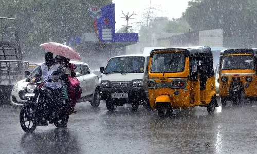 சென்னையில் மிதமான மழைக்கு வாய்ப்பு: தென் மாவட்டங்களில் கன மழை எச்சரிக்கை