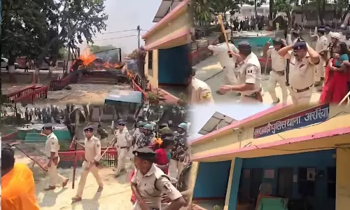 போலீஸ் கஸ்டடியில் உயிரிழந்த கணவன் - மனைவி.. காவல் நிலையத்துக்கு தீவைத்த கிராம மக்கள்