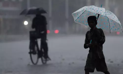 `ரெட் அலர்ட் எச்சரிக்கை: தென் மாவட்டங்களில் தொடரும் கனமழை