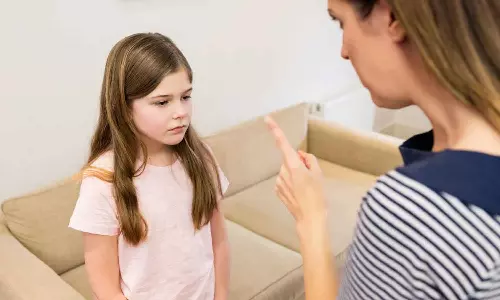 குழந்தைகள் மீது நீங்கள் காட்டு அதீத அக்கறை அவர்களுக்கு தீங்கு விளைவிக்கும்...