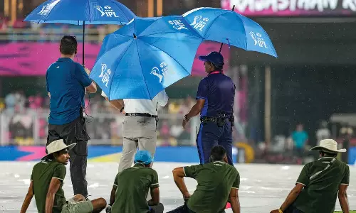 ஐ.பி.எல். 2024 : மழை காரணமாக போட்டி துவங்குவதில் தாமதம்