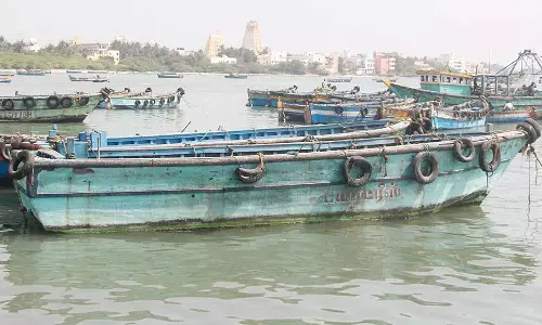 ராமேசுவரம் மீனவர்கள் கடலுக்கு செல்ல தடை