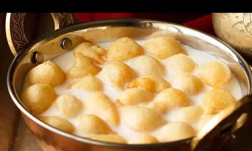 செட்டிநாடு ஸ்பெஷல் தேங்காய்பால் குணுக்கு