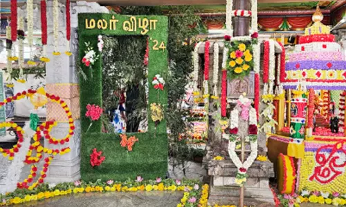 கொடைக்கானல் குறிஞ்சி ஆண்டவர் கோவிலில் சிறப்பு மலர் அலங்காரம்