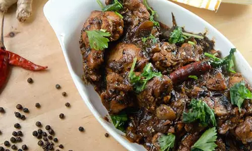 செய்யலாம் வாங்க... கறிவேப்பிலை மிளகு சிக்கன்