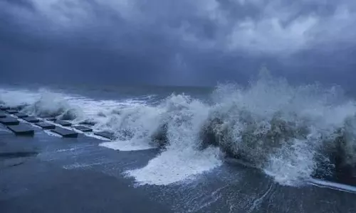 கரையைக் கடந்தது ரீமால் புயல்