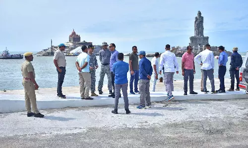 பிரதமர் மோடி வருகையையொட்டி பகவதி அம்மன் கோவிலில் பாதுகாப்பு அதிகாரிகள் ஆய்வு