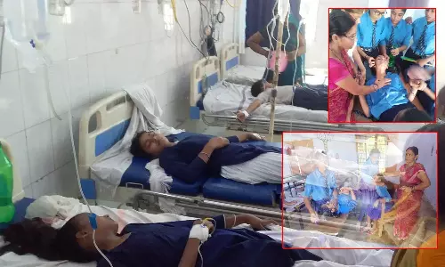 பீகாரில் கடும் வெப்பஅலை: மாணவிகள் மயங்கி விழுந்ததால் பரபரப்பு- வீடியோ