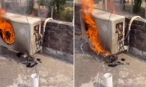 வெப்ப அலையால் தீப்பிடித்து எரிந்த ஏ.சி.