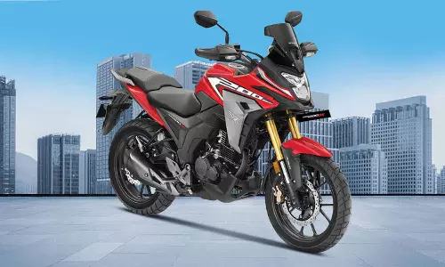 சத்தமின்றி அப்டேட் செய்யப்பட்ட ஹோண்டா பைக் - என்ன ஸ்பெஷல் தெரியுமா?